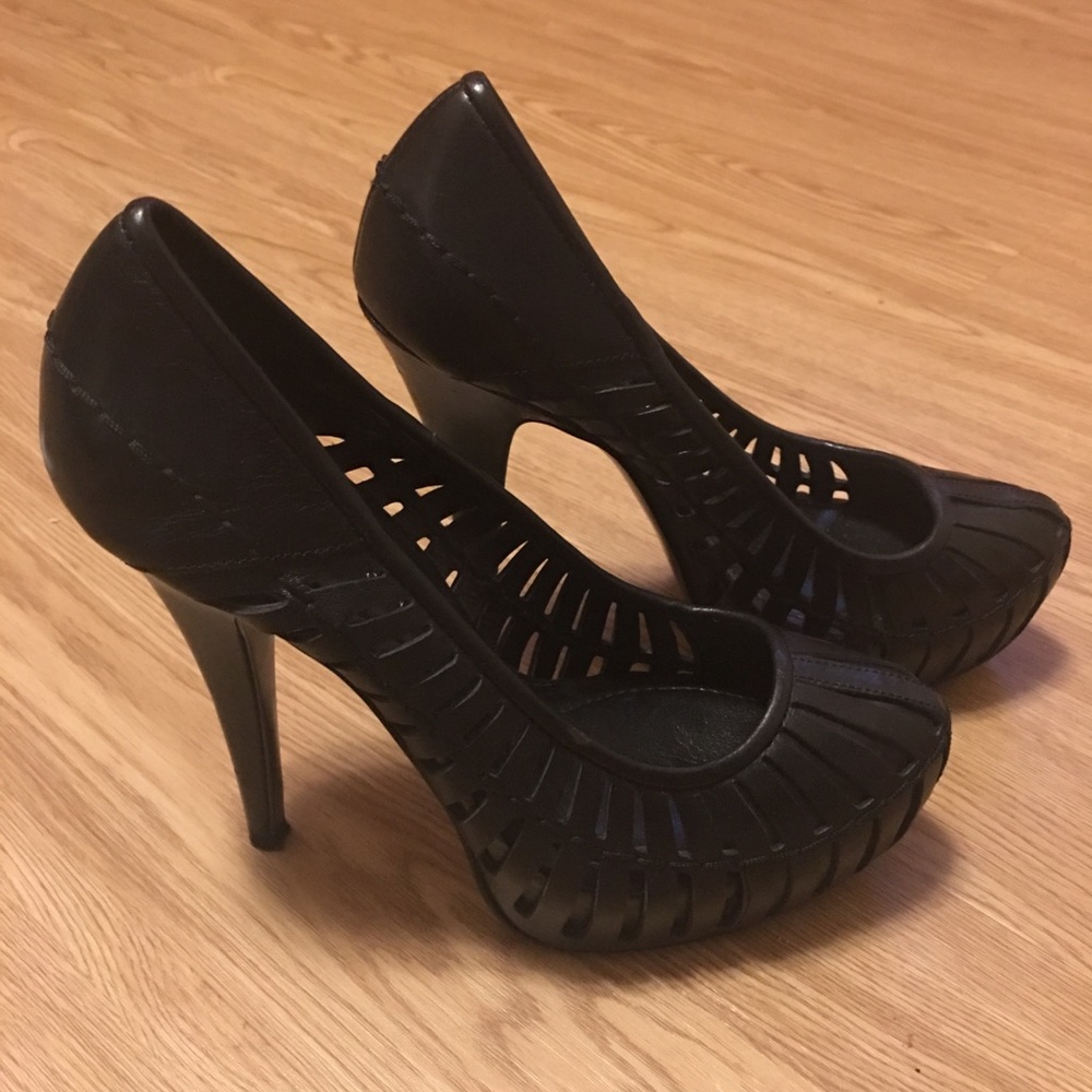 BCBG pumps